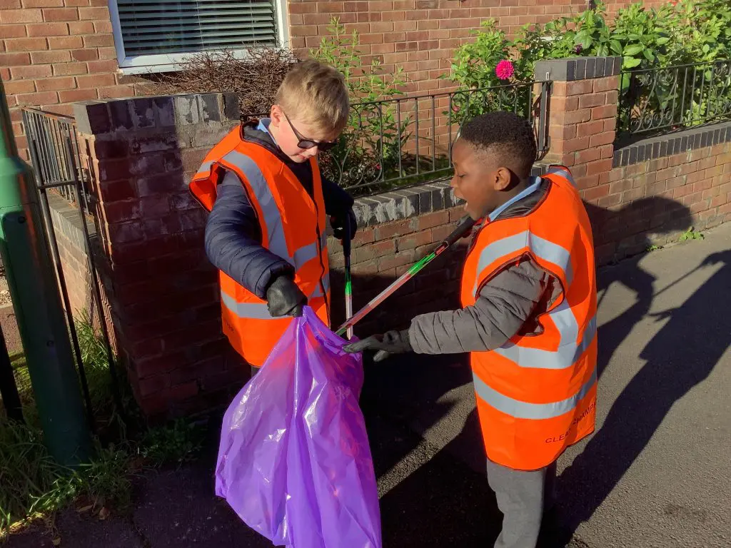 Day of Action – Kennington Road Litter Pick